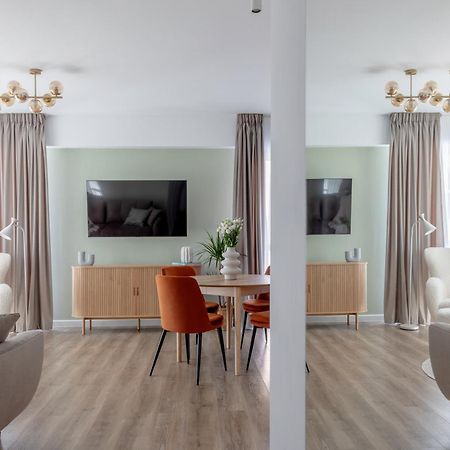 Dream Garden Apartment With Free Parking Sinaia Bagian luar foto