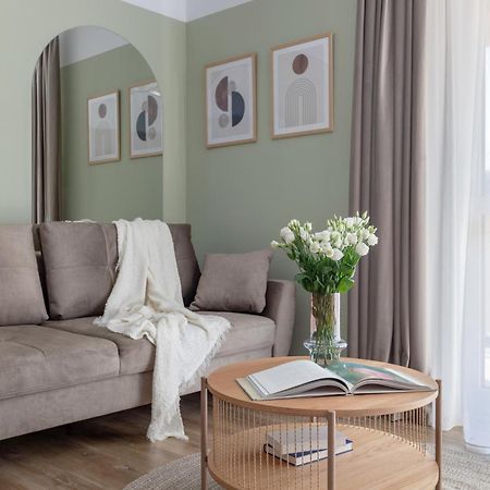 Dream Garden Apartment With Free Parking Sinaia Bagian luar foto