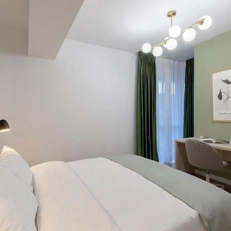 Dream Garden Apartment With Free Parking Sinaia Bagian luar foto