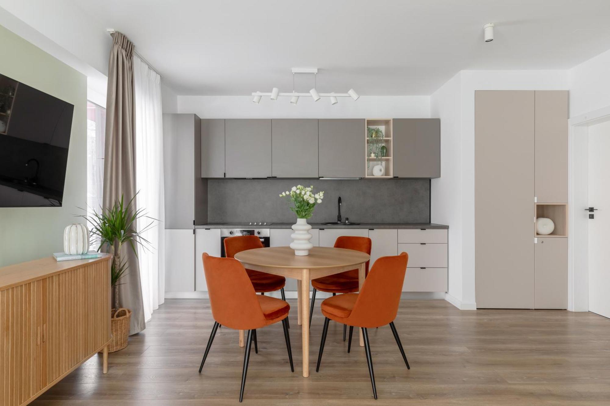 Dream Garden Apartment With Free Parking Sinaia Bagian luar foto