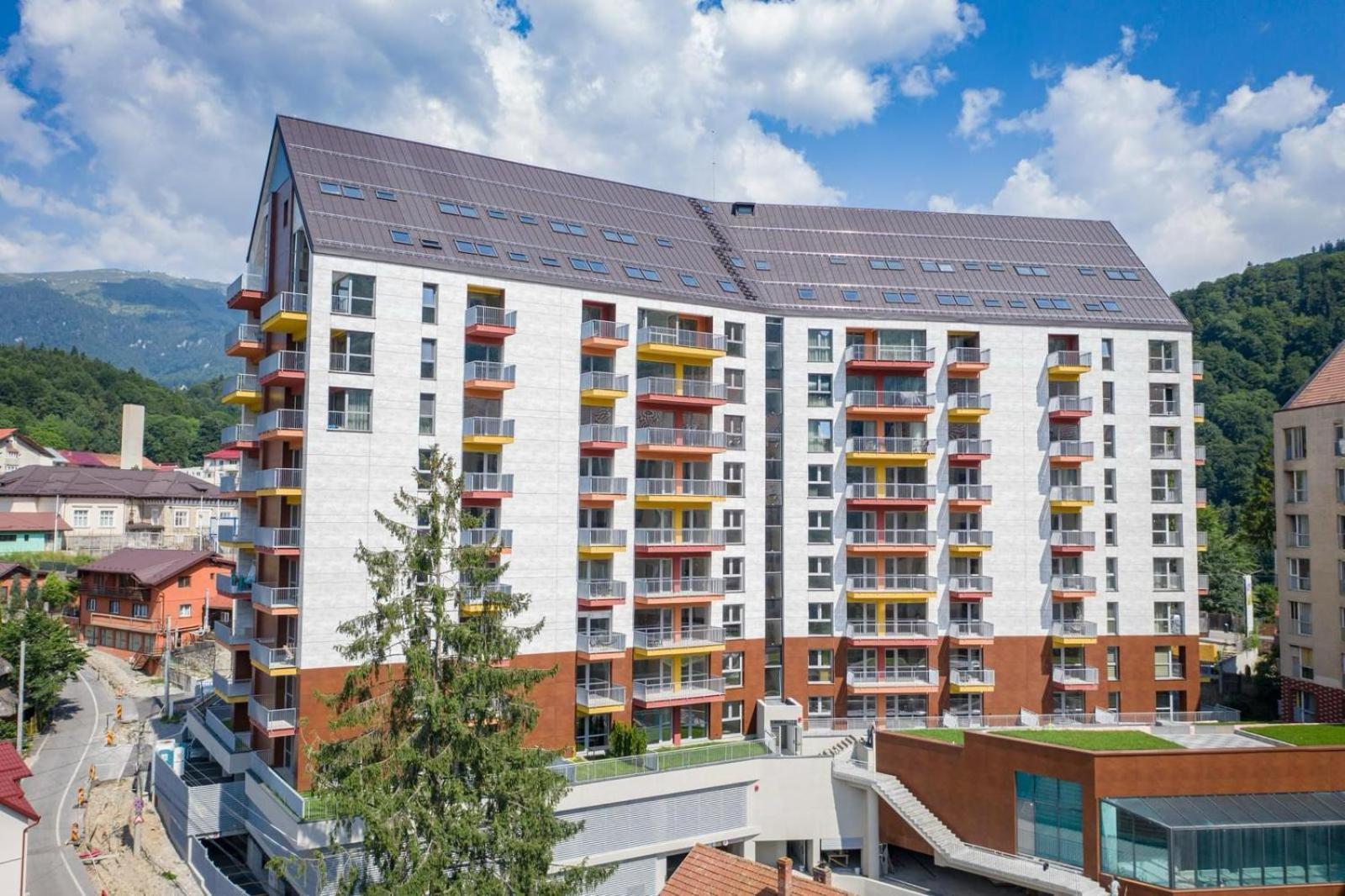 Dream Garden Apartment With Free Parking Sinaia Bagian luar foto